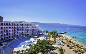 Grand Decameron Cornwall Beach, A Trademark All-Inclusive Resort